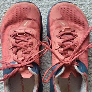 Women's Altra Olympus 4